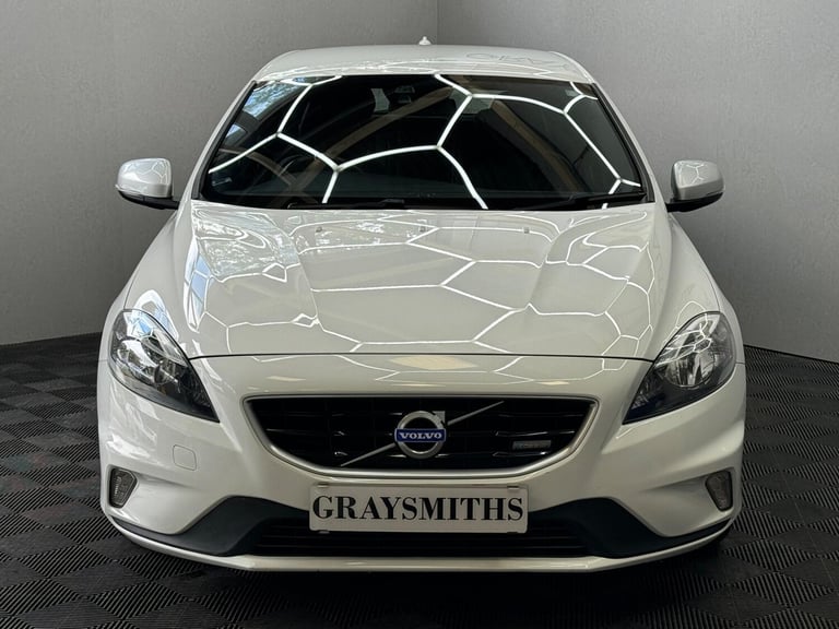 2015 Volvo V40 1.6 D2 R-Design Euro 5 (s/s) 5dr HATCHBACK Diesel Manual