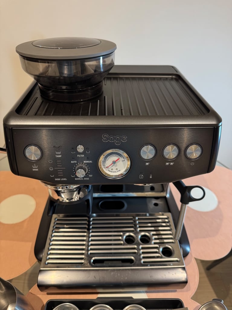 Sage The Barista Express Impress SES876BST Coffee Machine Black Stainless Steel