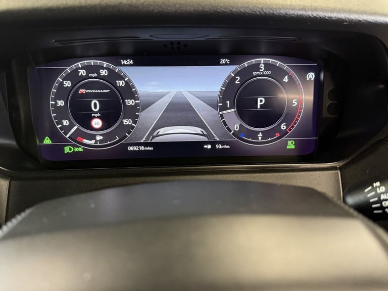 2018 Land Rover Range Rover Velar 2.0 D240 R-Dynamic HSE SUV 5dr Diesel Auto 4WD Euro 6 (s/s) (24...