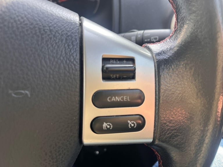 2010 Nissan Note 1.6 16V Tekna Auto Euro 4 5dr MPV Petrol Automatic