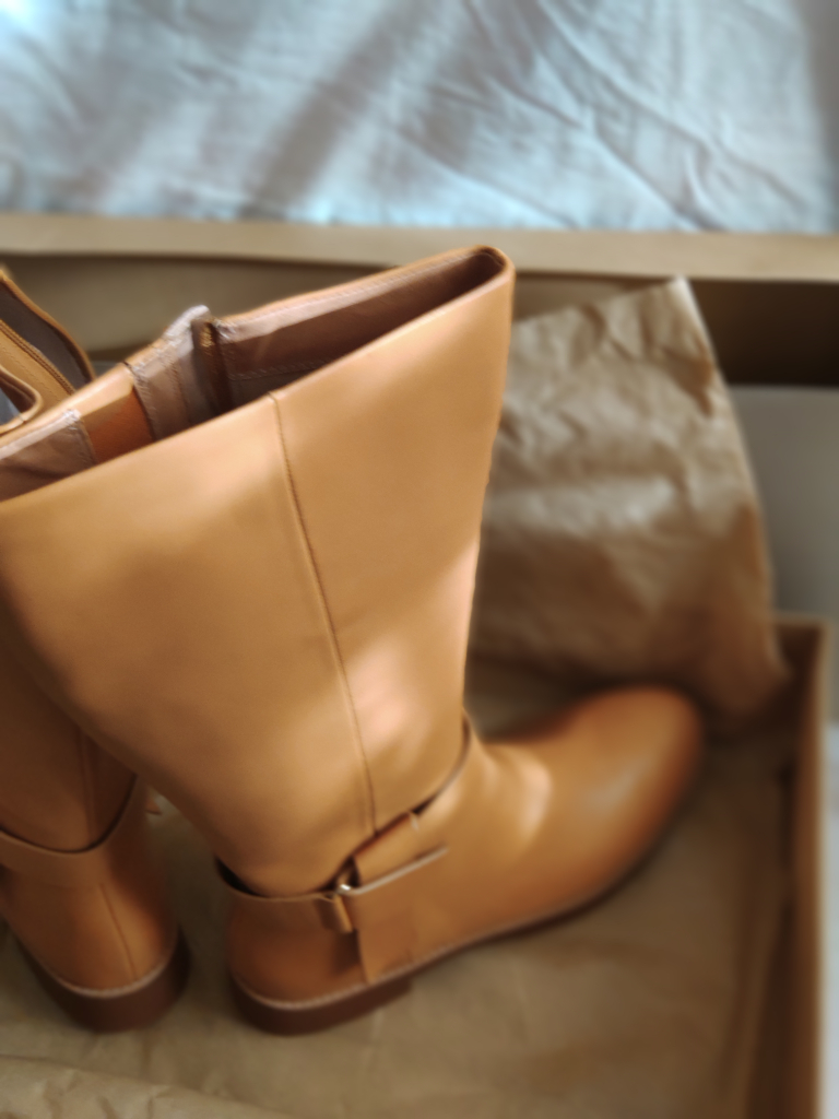Ladies FitFlop size 7(UK) 41(EU) 09(US) mustard "Knot" leather knee-high boots BNIB £50 ovno