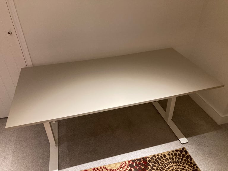 Ikea TROTTEN Desk sit/stand, beige/white, 160x80 cm