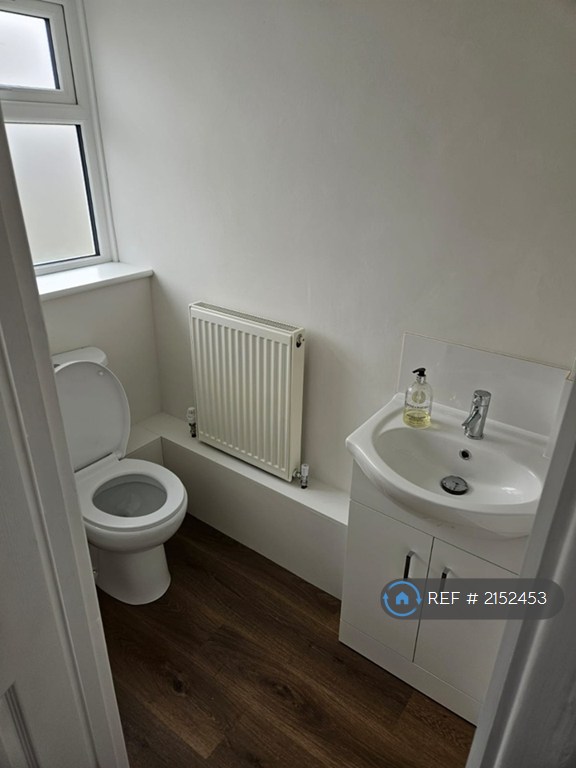 3 bedroom house in Harvey Close, East Cowes, PO32 (3 bed) (#2152453)