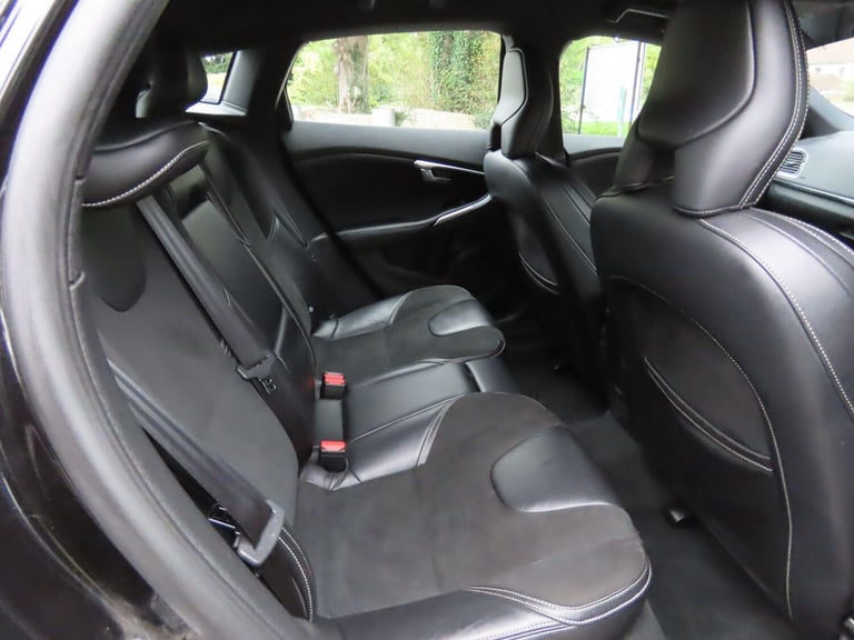 2017 Volvo V40 2.0 T2 R-Design Nav Plus Euro 6 (s/s) 5dr HATCHBACK Petrol Manual