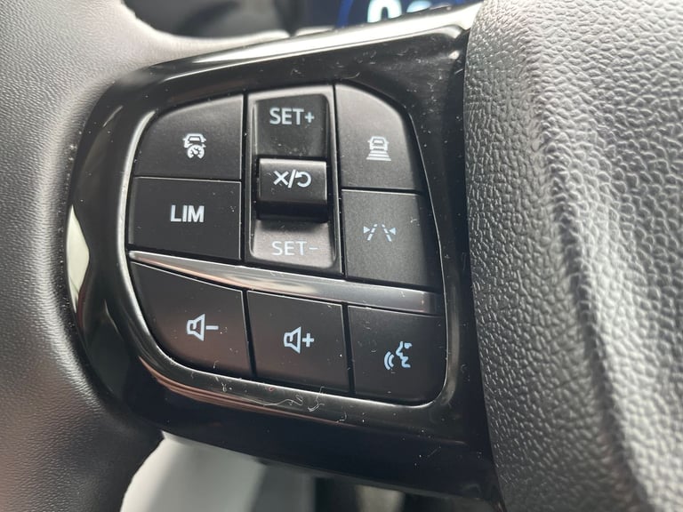 2025 Ford Transit Custom 2.0 EcoBlue 150ps H1 Multicab Limited Crew Bus Diesel Manual