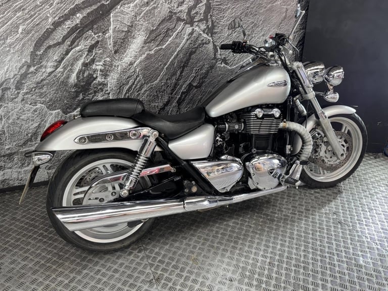 TRIUMPH THUNDERBIRD 1600 2009