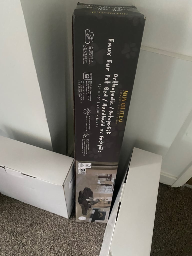 Dog bed brand new in box 