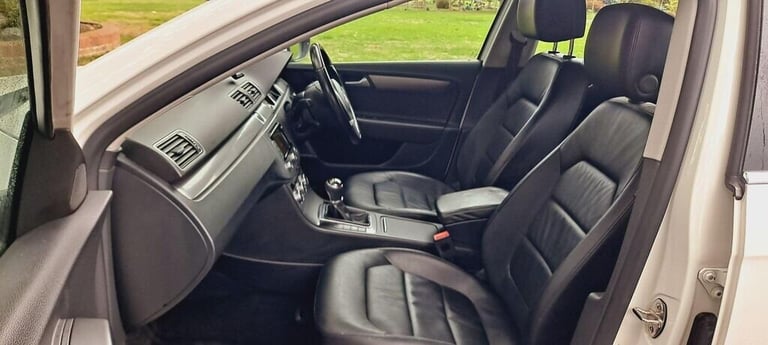 2014 Volkswagen Passat 2.0 TDI Bluemotion Tech Executive 5dr Estate £35 road tax ESTATE Diesel Ma...