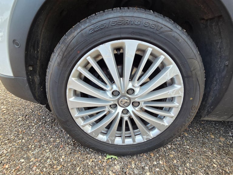 2019 Vauxhall Grandland X 1.2 Turbo Tech Line Nav Auto Euro 6 (s/s) 5dr Petrol