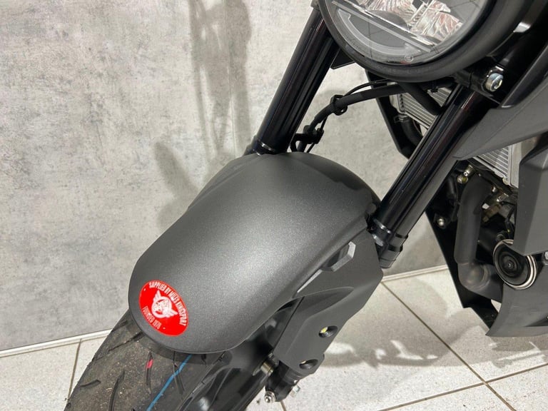 75/2025 Honda CB125R - ONLY 532 MILES!! - STUNNING!