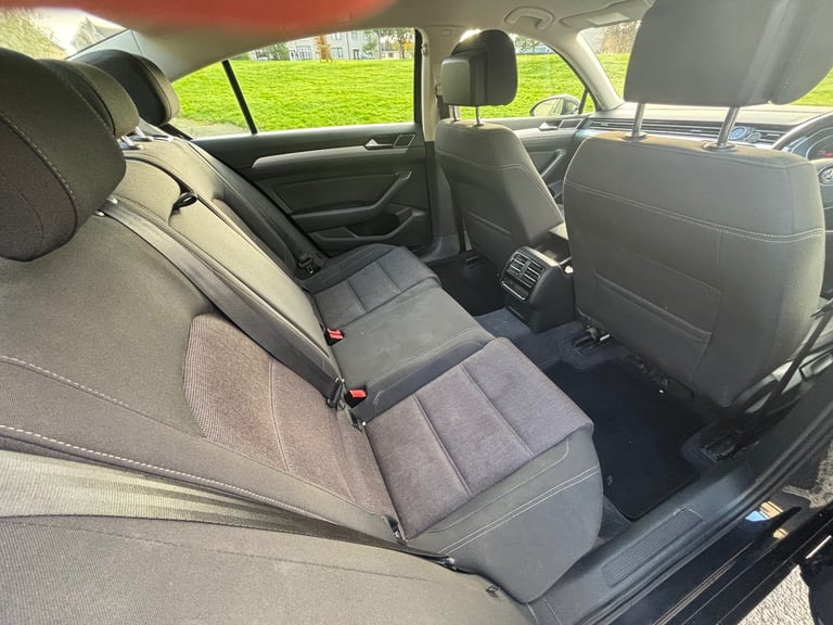 Volkswagen, PASSAT, Saloon, 2015, Manual, 1968 (cc), 4 doors