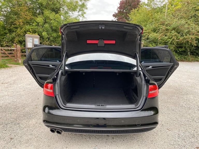 2013 Audi A4 2.0 TDI Black Edition Multitronic Euro 5 (s/s) 4dr SALOON Diesel Automatic