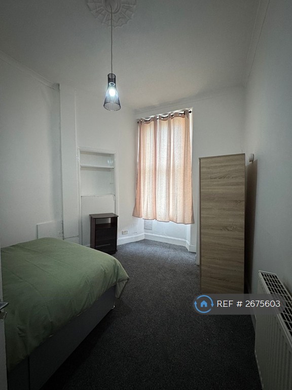 1 bedroom in Allison Street, Glasgow, G42 (#2675603)