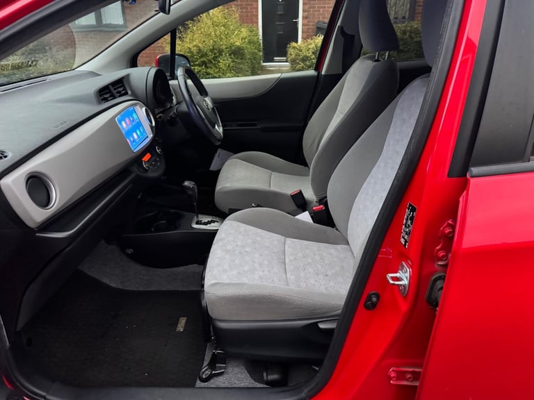 TOYOYA YARIS 1.3 L PETROL 5 DOOR HATCHBACK