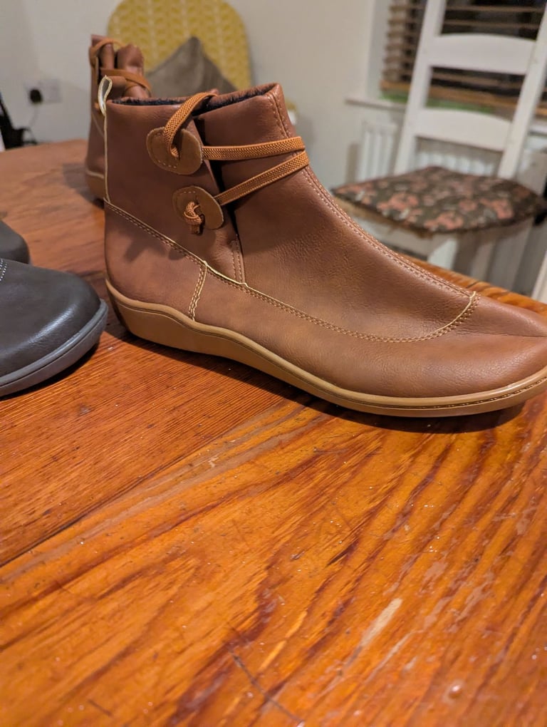 image for Boots. Ladies