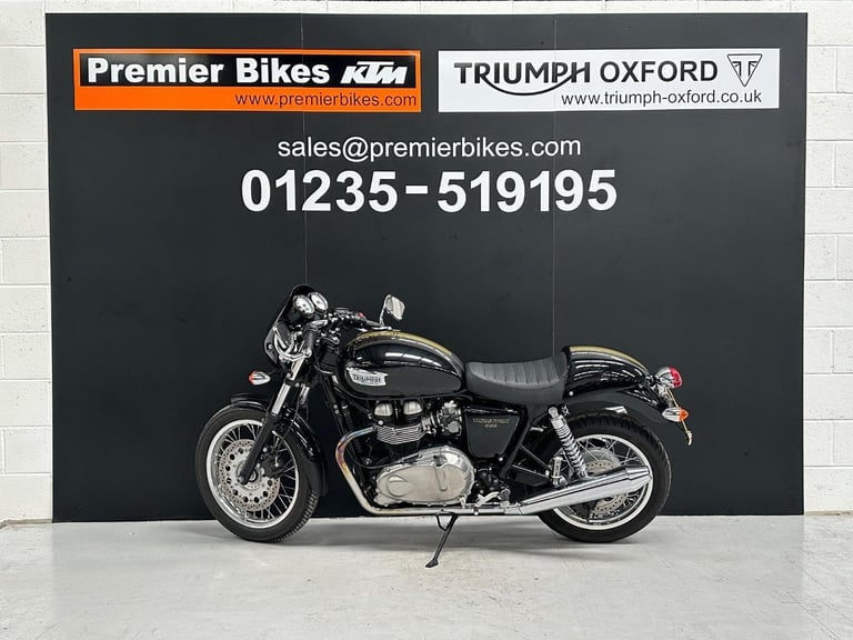 STUNNING LOW MILEAGE 2015/15 TRIUMPH THRUXTON MOTORCYCLE 