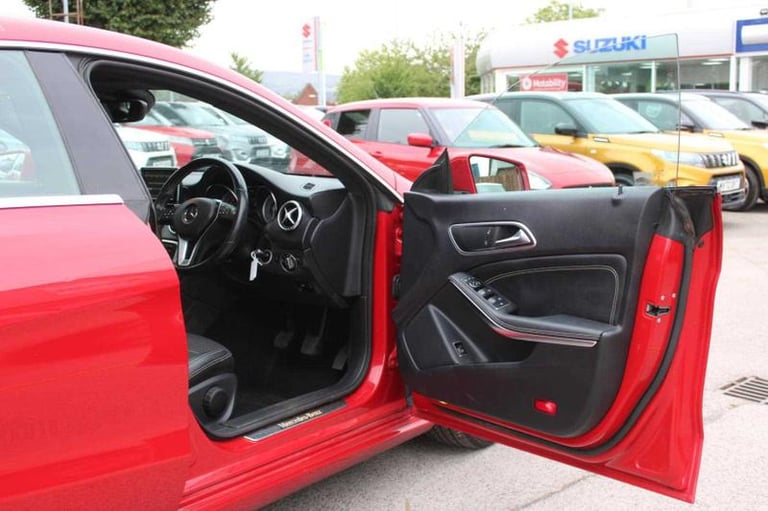 2014 Mercedes-Benz CLA CLA 180 Sport 4dr Manual Saloon Petrol Manual