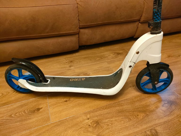 Adult scooter 