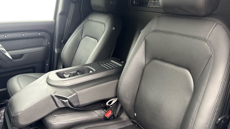 2025 Land Rover Defender 110 3.0 D250 MHEV X-Dynamic SE Hard Top SUV 5dr Diesel Auto 4WD MWB Euro...