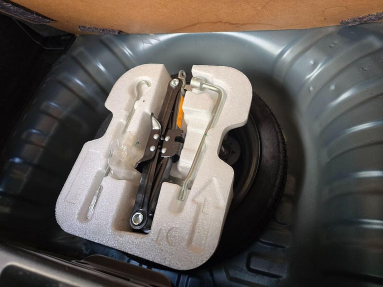 2015 Nissan Micra 1.2 Tekna Euro 5 5dr Hatchback Petrol Manual