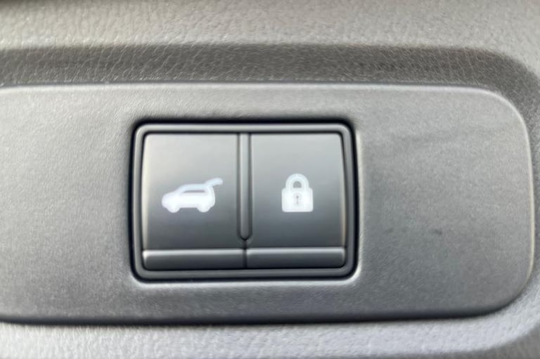 2022 Nissan Qashqai 1.3 DiG-T MH 158 Tekna [Bose] 5dr Manual Hatchback Petrol Manual