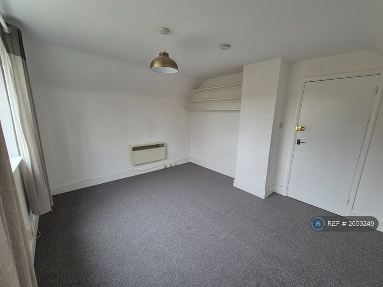 2 bedroom flat in Stretten Avenue, Cambridge, CB4 (2 bed) (#2653249)