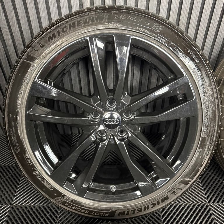 19" GENUINE AUDI A6 C8 S LINE BLACK 5 DOUBLE SPOKE ALLOY WHEELS TYRES