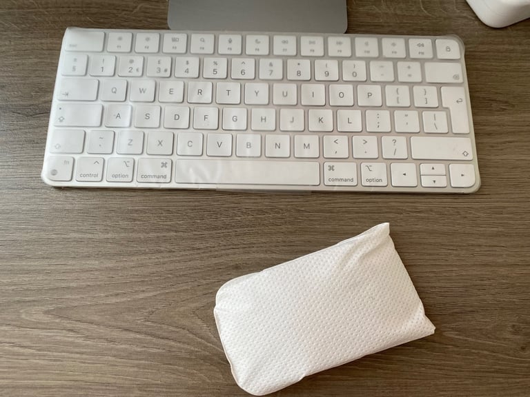 •:*'*:•iMac 24" Late 2021 Mk1 8gb ram 256gb SSD drive•:*'*:•