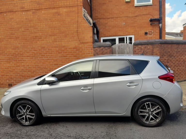 Toyota, AURIS, Hatchback, 2014, Manual, 1598 (cc), 5 doors
