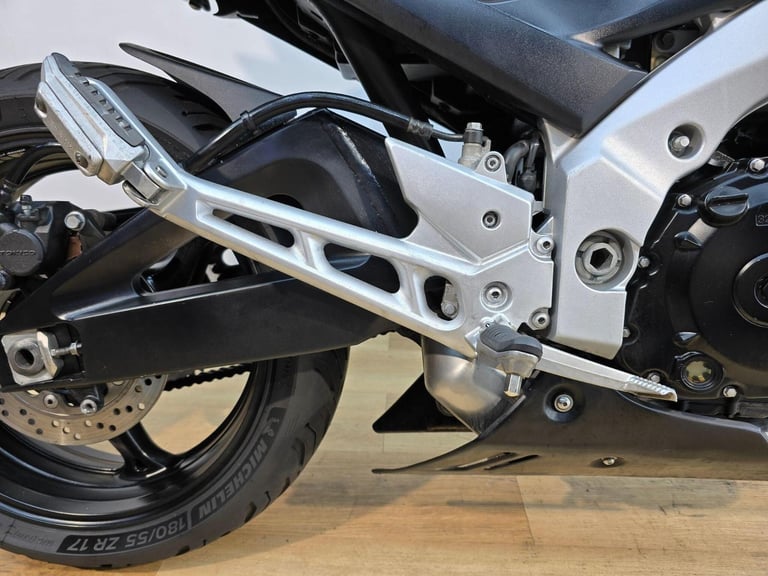 Suzuki GSR600 Blue 2006 - Crash Bungs, Adjustable Levers, Gear Indicator