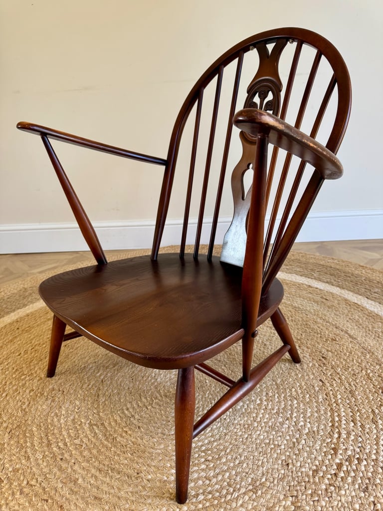 Ercol mid century vintage 307 Fleur De Lis tub armchair 