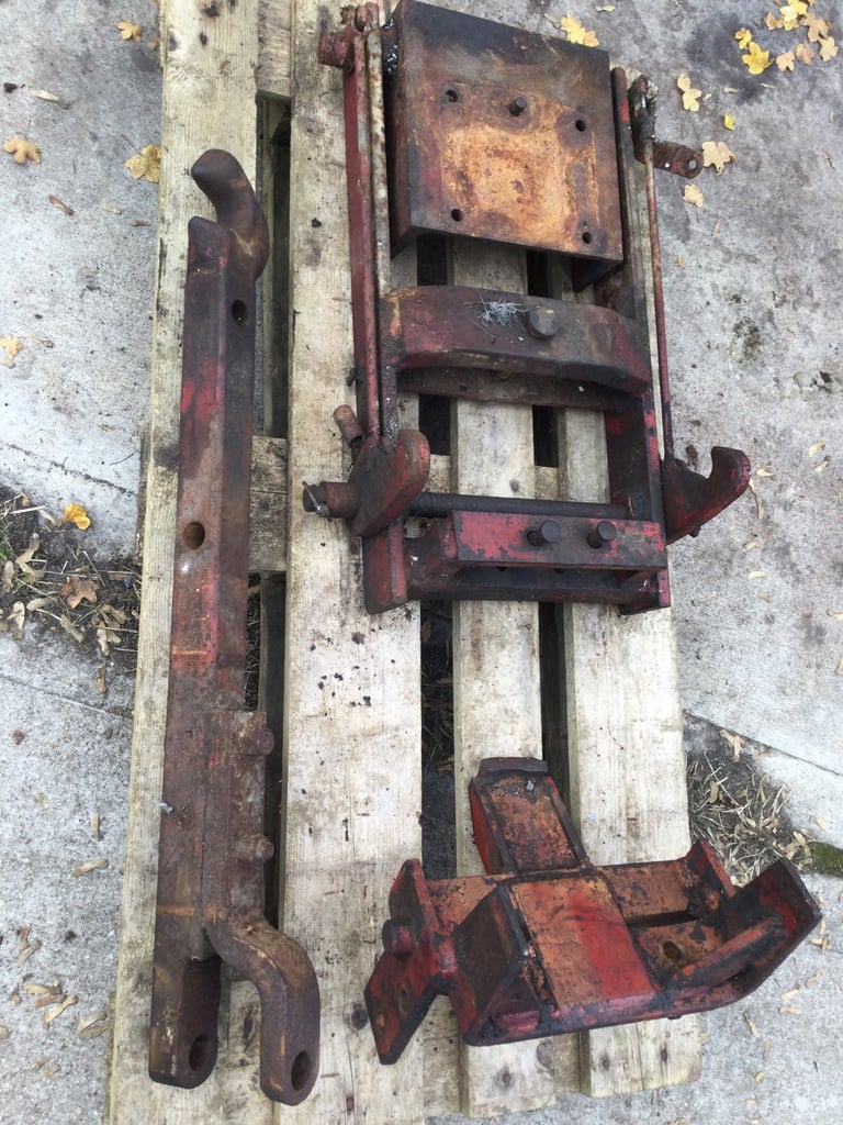 International  454. /. 574. Pick up hitch 