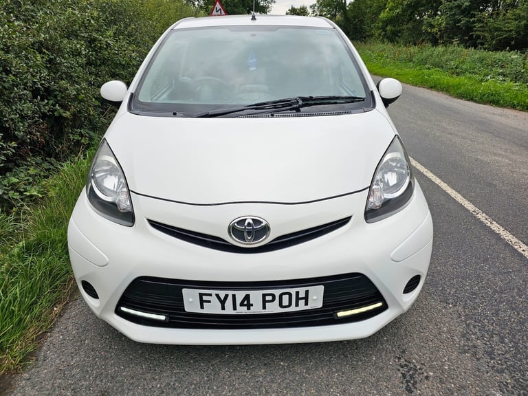 2014 Toyota AYGO 1.0 VVT-i Move with Style 5dr HATCHBACK Petrol Manual