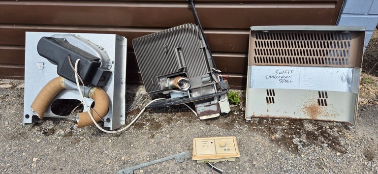 CARVER 3600STC FANMASTER AUTO gas and electric heater for camper caravan motorhome.