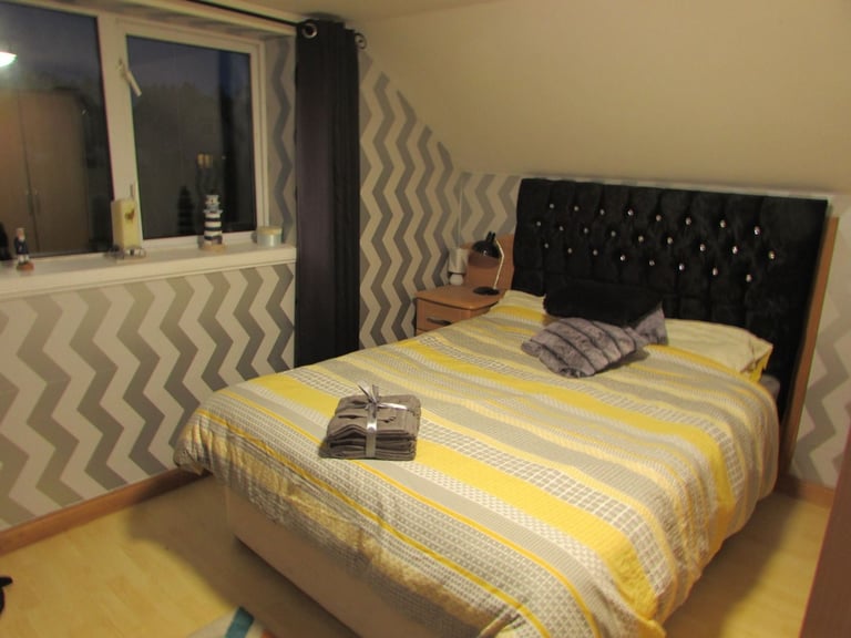 All bills included double En-suite room Cuminestown