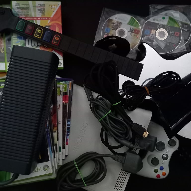 120GB XBOX 360 SLIM BUNDLE