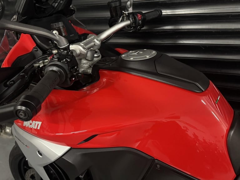 DUCATI MULTISTRADA V4 S Travel Pack Akrapovic