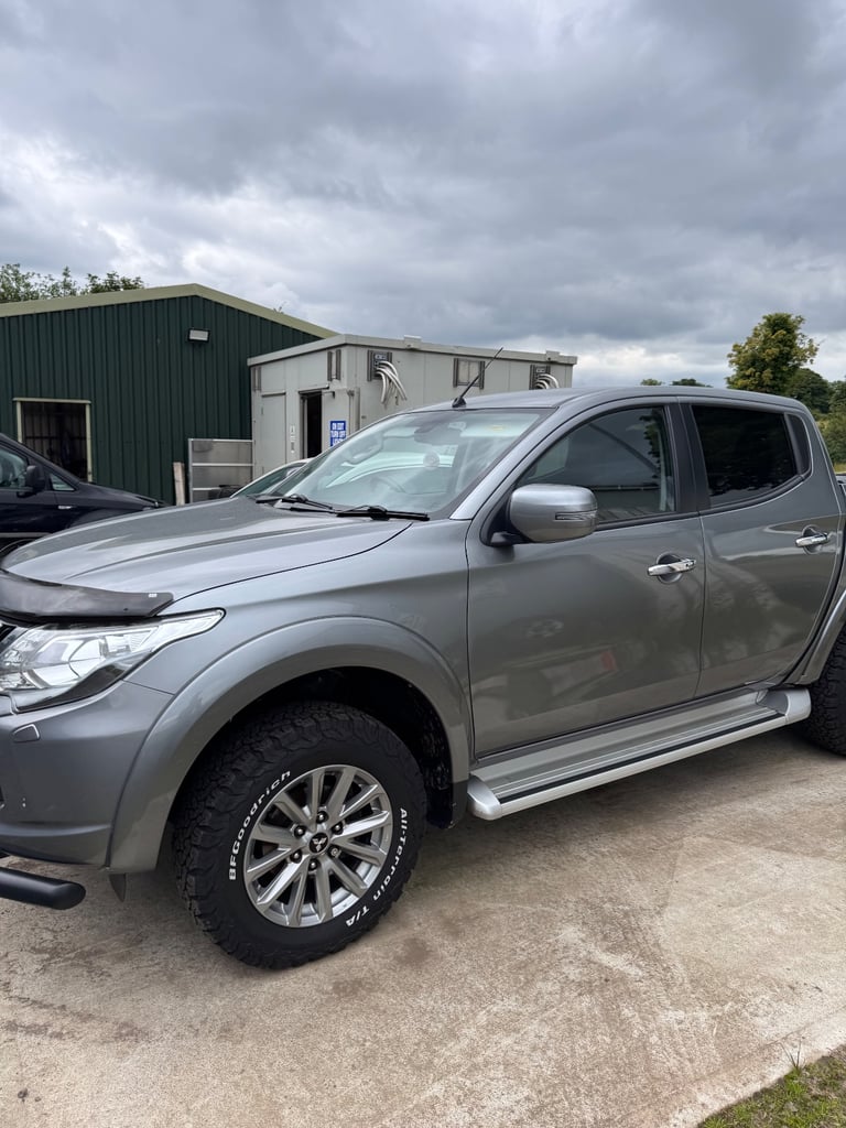 2018 Mitsubishi l200 barbarian full spec