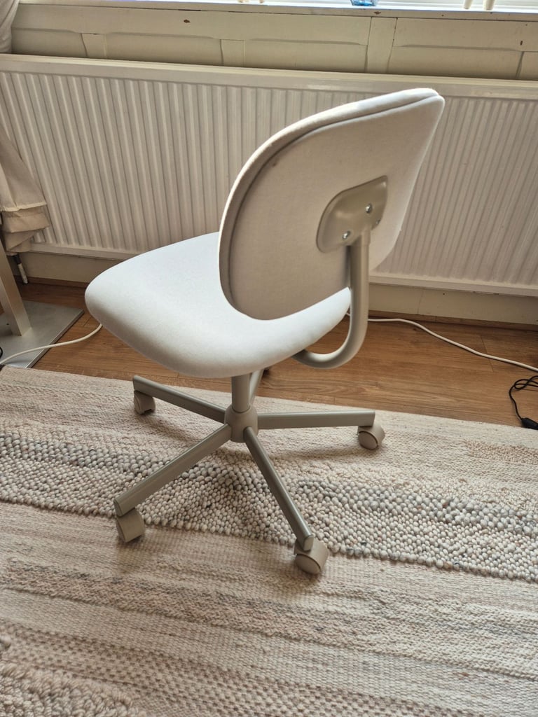 IKEA office desk chair like new