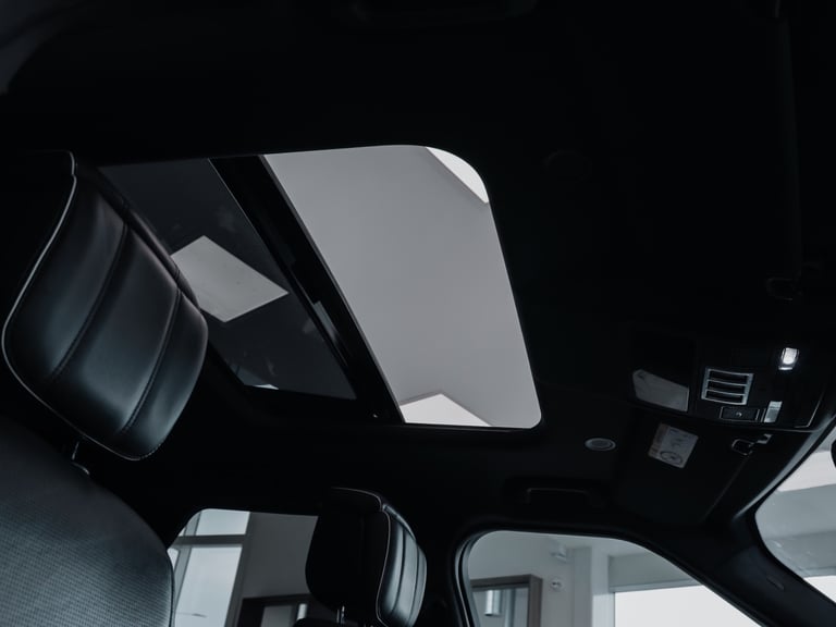 2021 Land Rover Discovery 3.0 D300 R-Dynamic HSE 5dr Auto Station Wagon Diesel Automatic