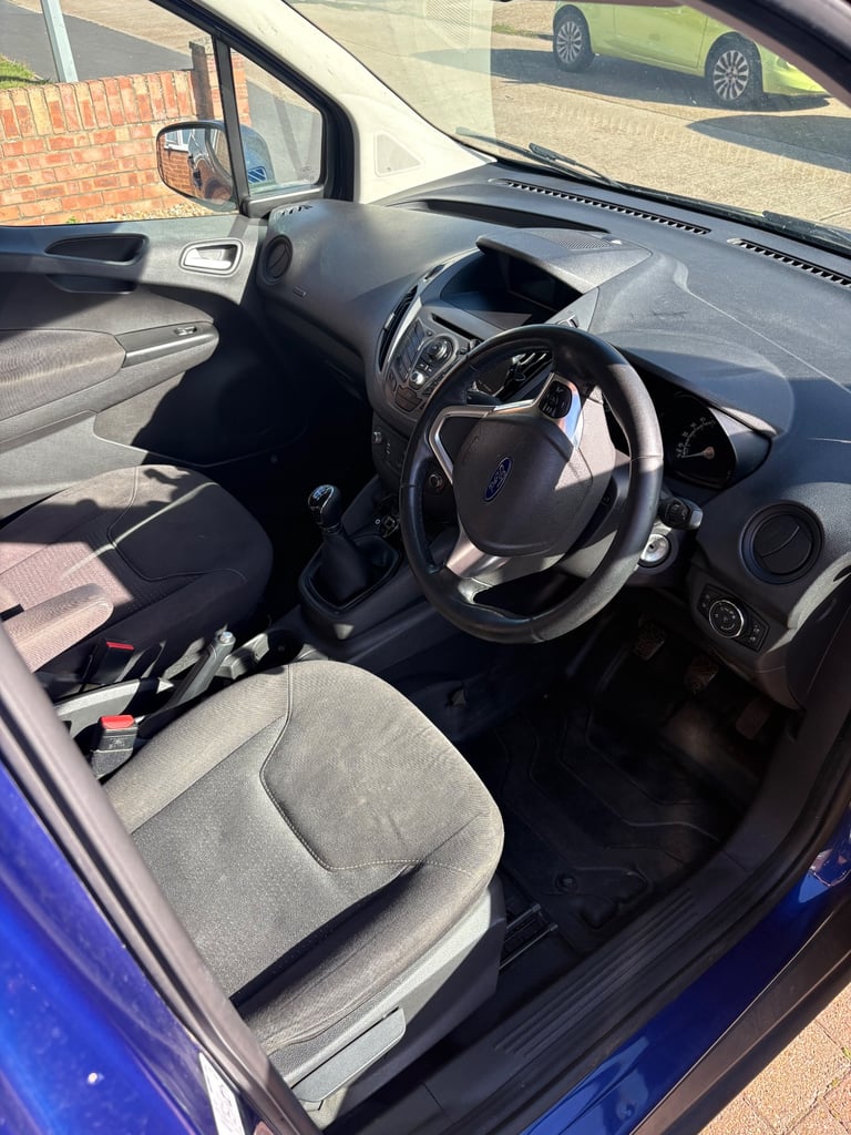 Ford, TRANSIT COURIER, Panel Van, 2015, Manual, 1562 (cc)