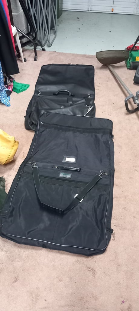 image for Suit Carriers 