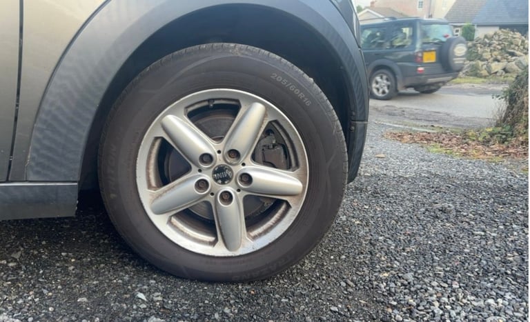 MINI Countryman 1.6 Cooper D (Diesel) – MOT until June 26 & Low Running Costs