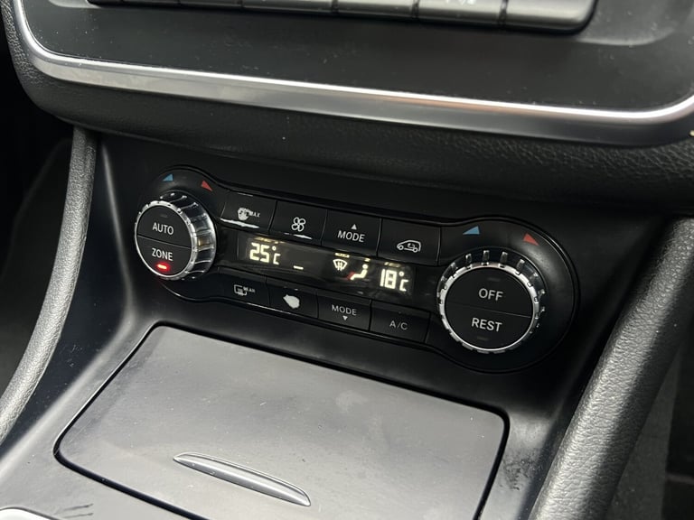 MERCEDES-BENZ CLA 2.1 CLA200 CDI Sport 2015