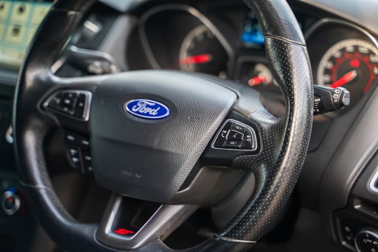 2018 Ford Focus 2.0T EcoBoost ST-3 Euro 6 (s/s) 5dr HATCHBACK Petrol Manual
