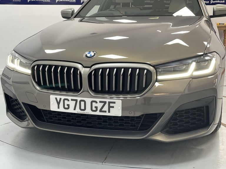 2020 BMW 5 Series 4.4 M550i V8 Saloon 4dr Petrol Steptronic xDrive Euro 6 (s/s) (530 ps) - AA Sal...