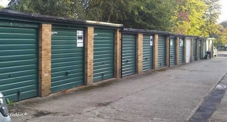 Garage to rent in Barnet (EN4) | Stashbee