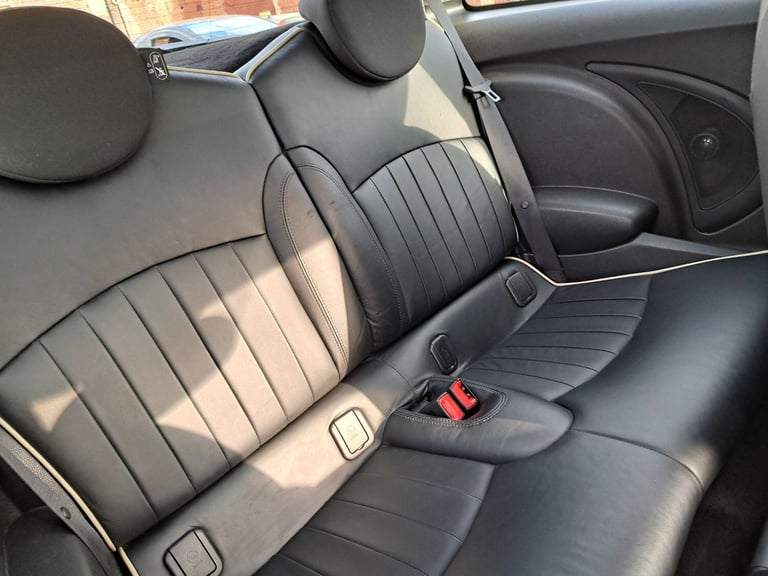 MINI HATCH 2.0 Cooper SD Hatch 2011