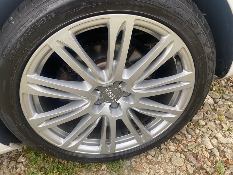 2011 Audi A8 3.0 TDI Quattro SE TIP Auto - 20'' ALLOY WHEELS - FULLY LOADED - 6 STAMPS SALOON Die...