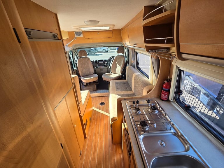 Trigano Tribute 550 2 berth motorhome DIESEL AUTOMATIC 2008/58